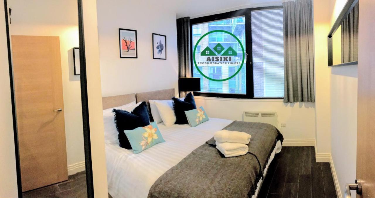 Aisiki Living: Flexible Apartments with Free Wi-Fi and Parking Watford  Exterior photo