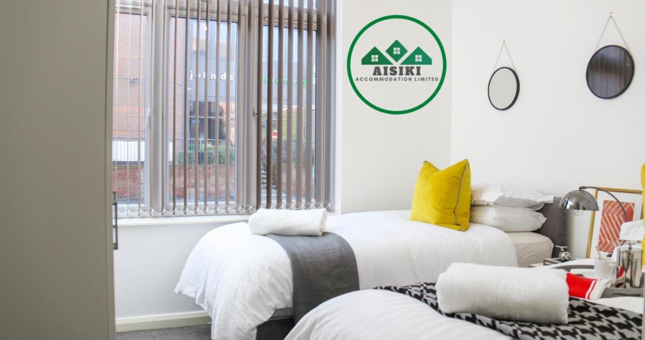 Aisiki Living: Flexible Apartments with Free Wi-Fi and Parking Watford  Exterior photo